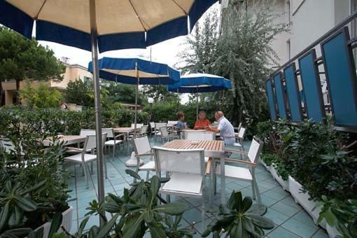Hotel Dolores Cesenatico Exterior foto